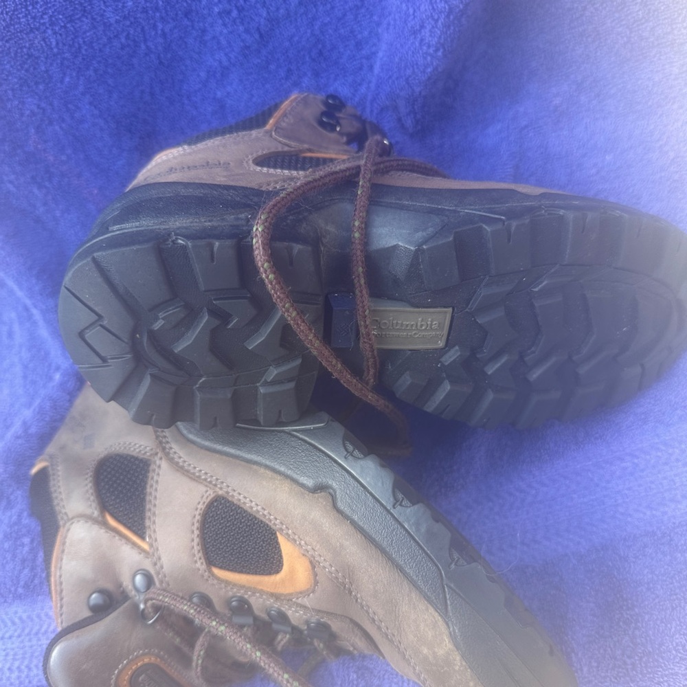 Columbia Tan Leather Hiking Boots - Picture 6 of 8